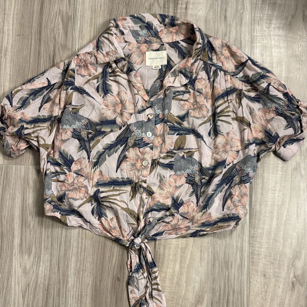 American Eagle Women's Hawaiian Short Sleeve Pastel Viscose Button Down Top S